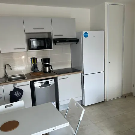 F3 Apartment *